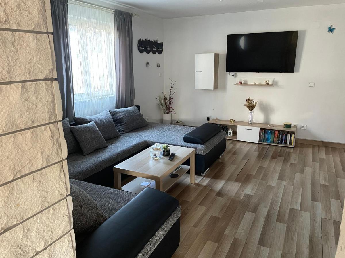 Apartments Toma Kaštela Eksteriør bilde