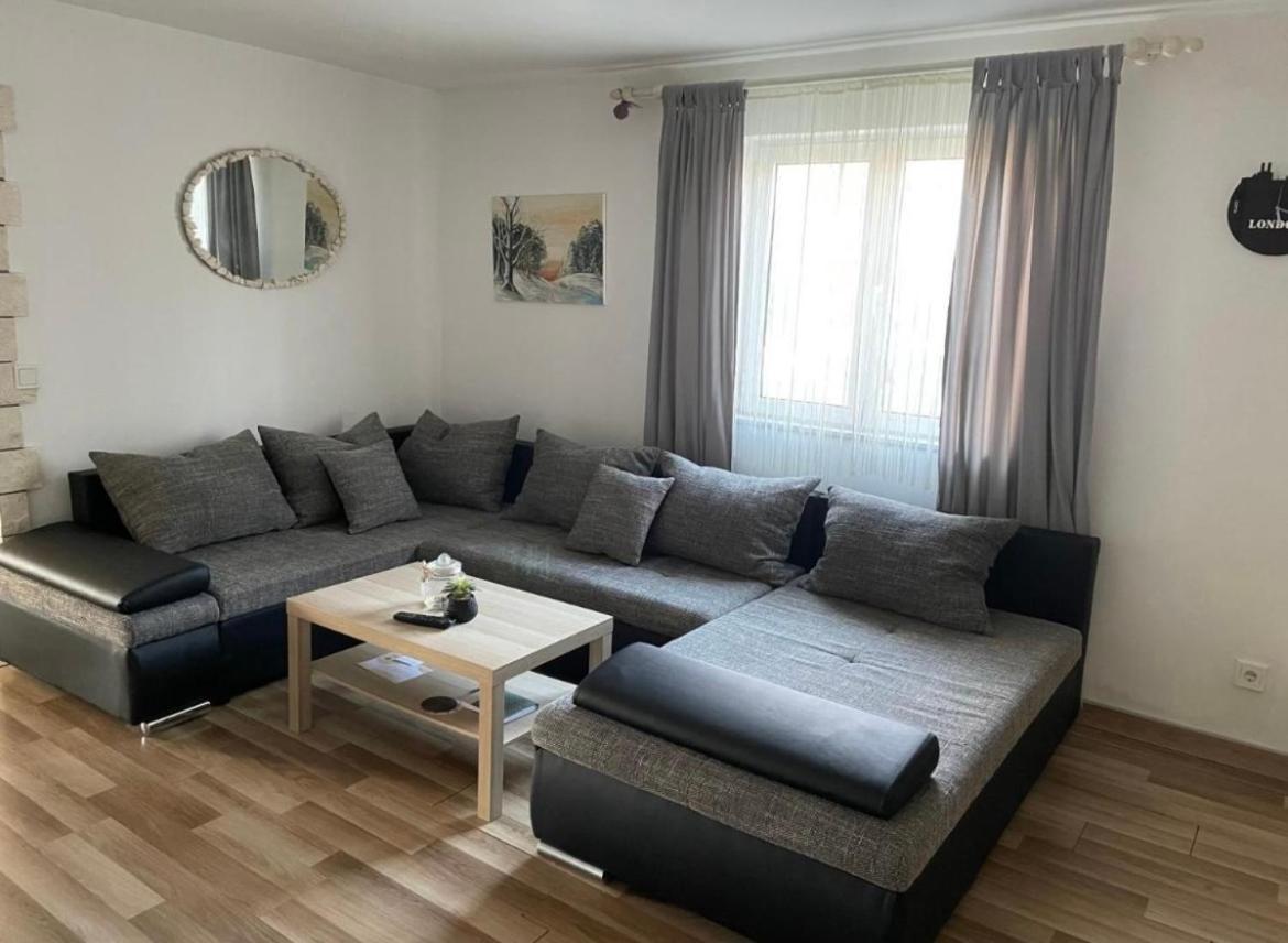 Apartments Toma Kaštela Eksteriør bilde